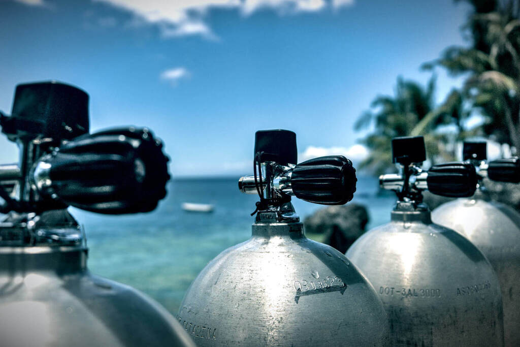 Aluminum dive tanks on the tropics.